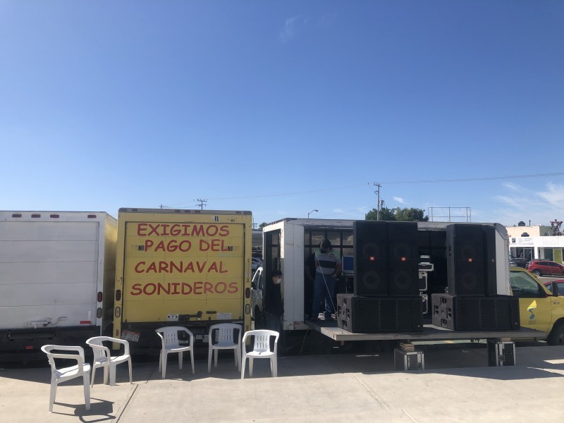 Sonideros exigen el pago por servicios del carnaval