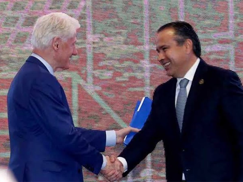 Sonora tiene potencial para energía limpia: Bill Clinton