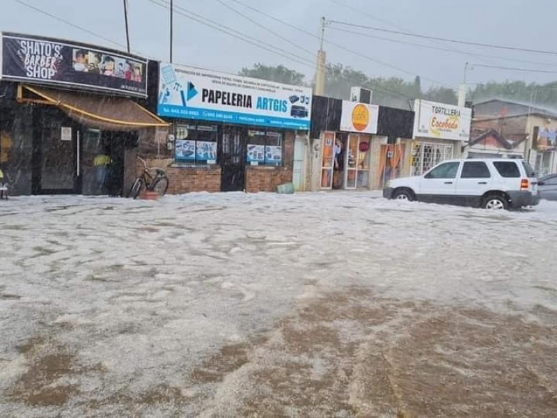 Sorprende granizada a habitantes de Cananea