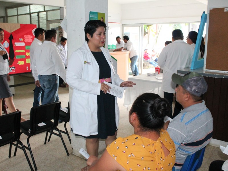 SS brinda asesorías a pobladores en cáncer de próstata