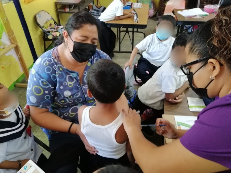 SSO realiza campaña de vacunación contra sarampión en el Istmo