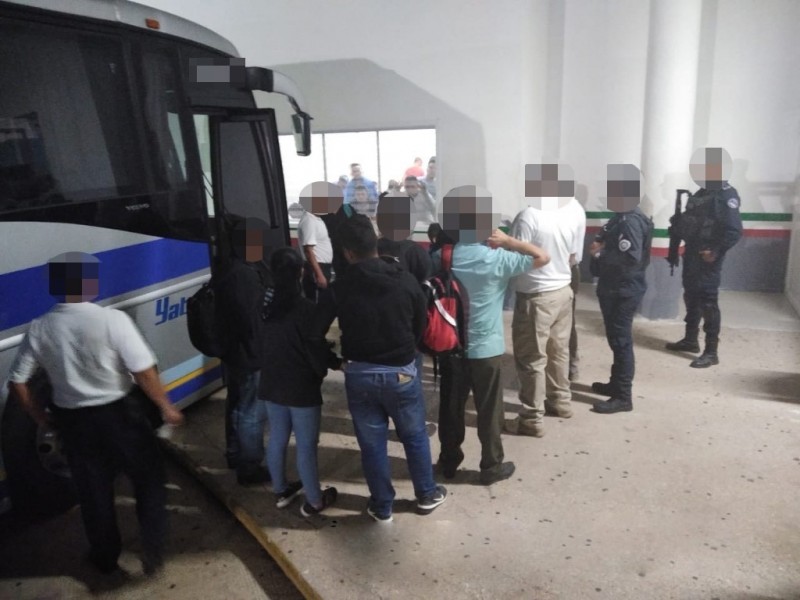 SSP rescata a 10 migrantes