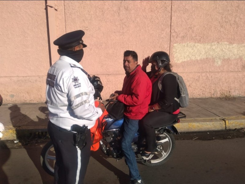 SSPYTM brinda chalecos a los motociclistas de Culiacán