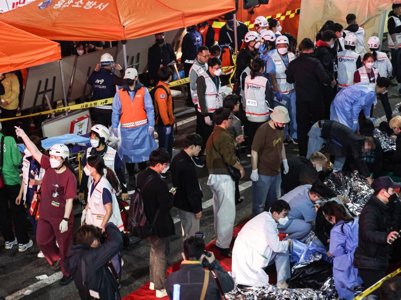 Sube a 146 cifra de fallecidos tras estampida en Seúl