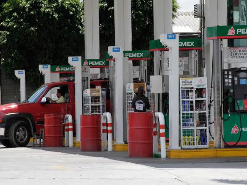 Suben precios de gasolinas tras eliminación de subsidio