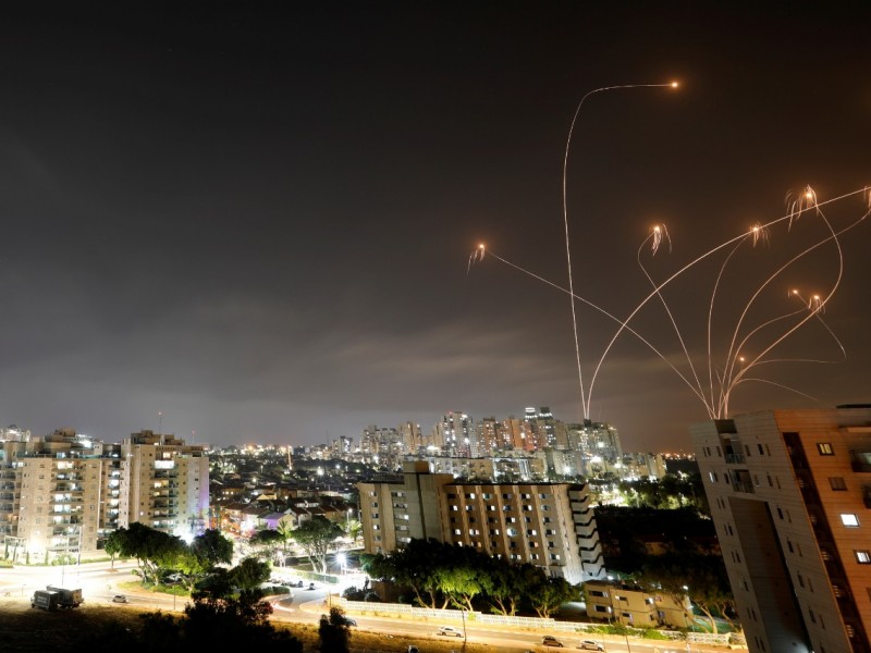 Suenan alarmas tras bombardeo de Hamás hacia Tel Aviv