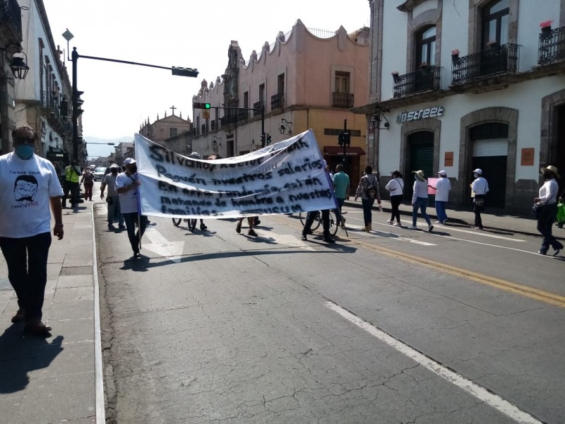 Sueum se manifiesta en centro de Morelia