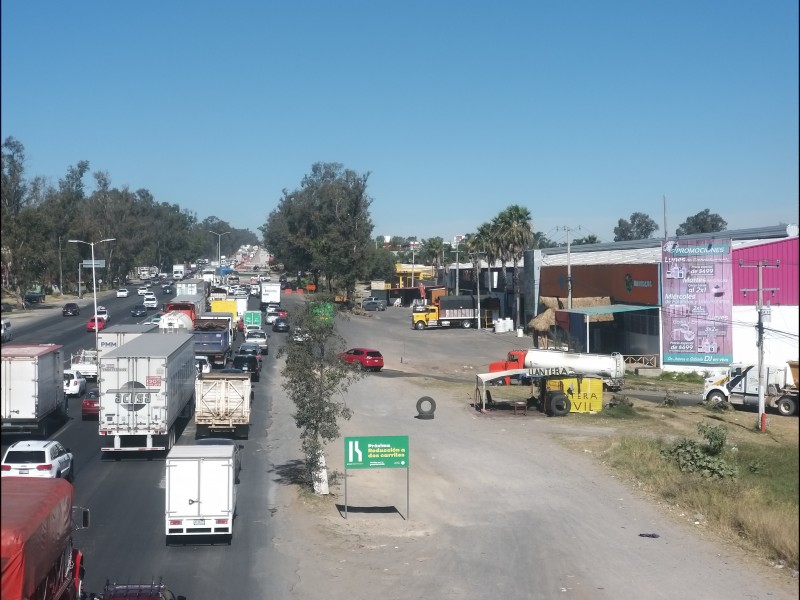 Sufren comerciantes obras de Mi Macro Periférico