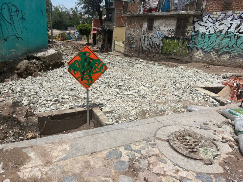 Sufren problemas en el drenaje vecinos de Ibarrilla