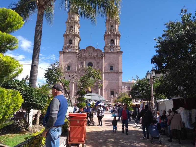 Sufren turistas por desabasto en Jalisco