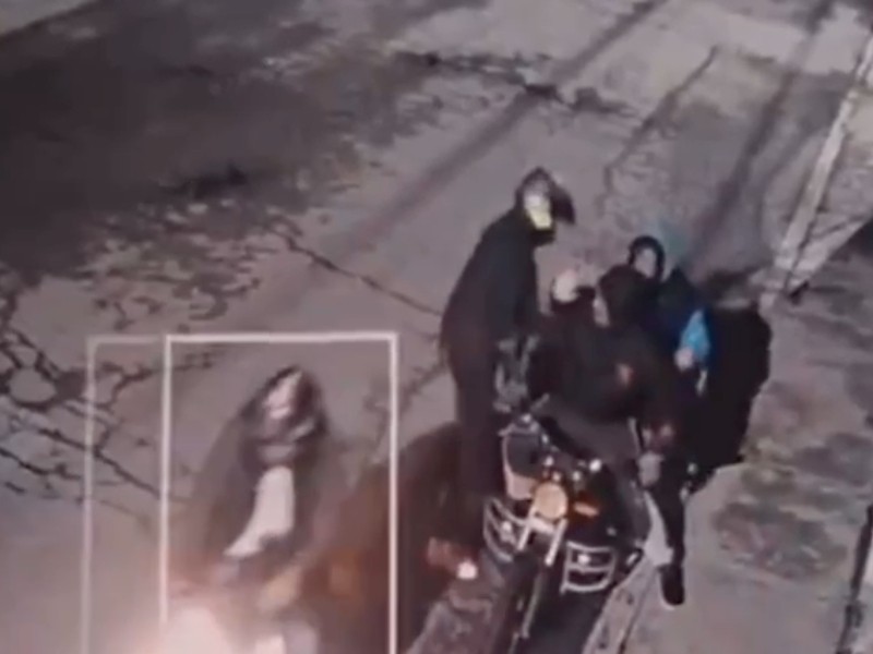 Sujetos armados disparan a motociclista. Pierde la vida