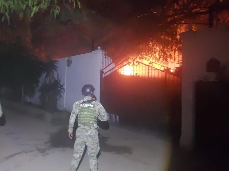 Sujetos armados incendian hacienda 