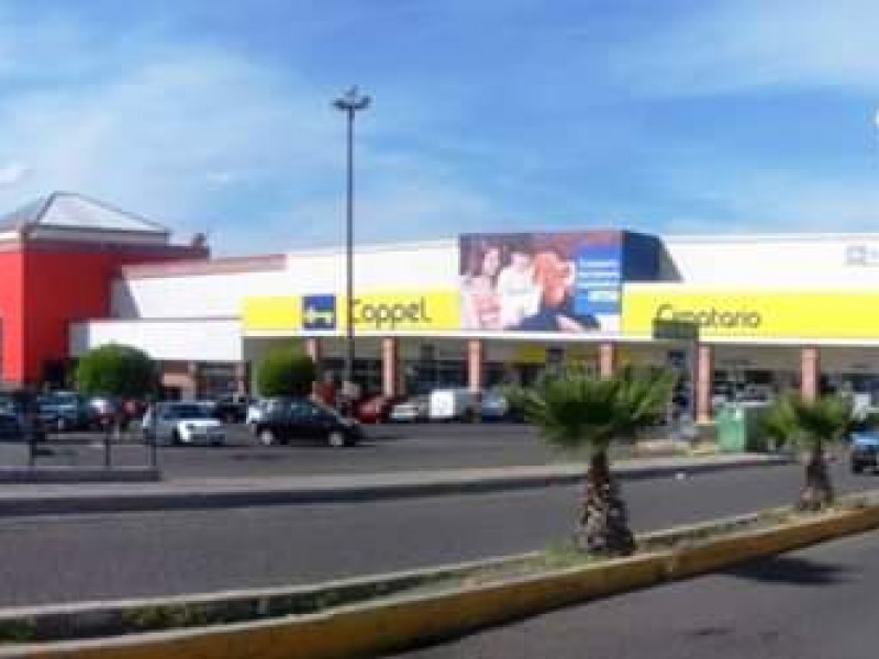 Sujetos asaltan Coppel Cimatario