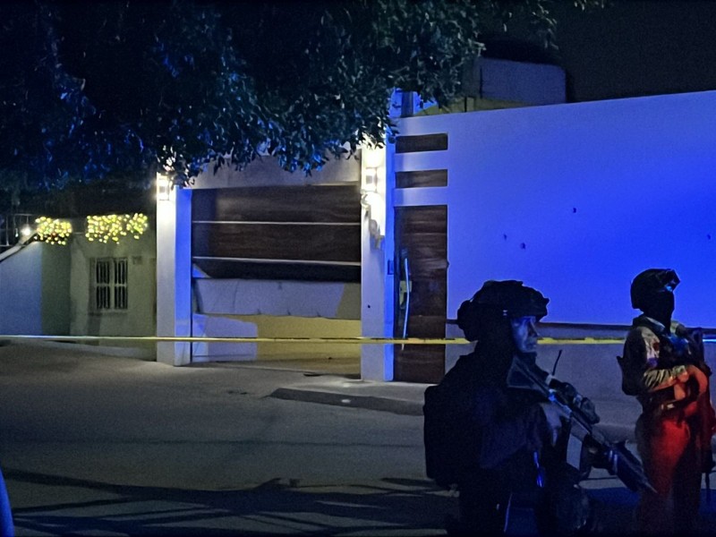 Sujetos atacan a balazos una residencia en la colonia El Vallado