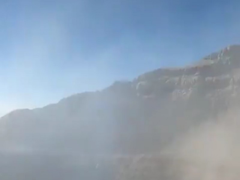 Sujetos suben a cráter del Popocatépetl pese a su actividad