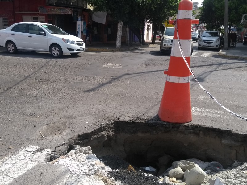 Suma un mes hundimiento en zona de mercados