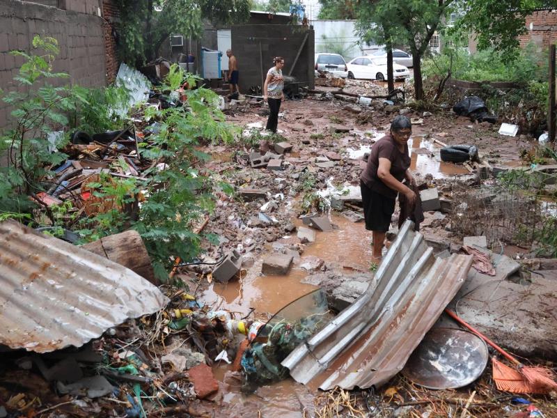 Suman 120 milímetros de lluvia en Guaymas. muere una persona en arroyo