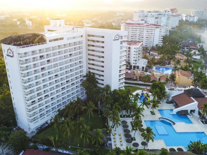 Suman 20 hoteles cerrados en Ixtapa-Zihuatanejo por Covid-19