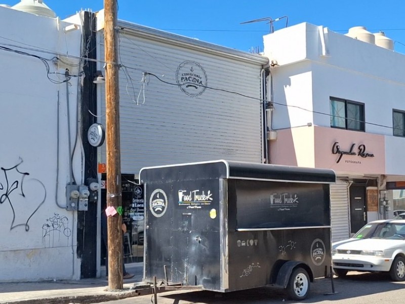 Suman 6 dias de sin luz comerciantes en zona centro