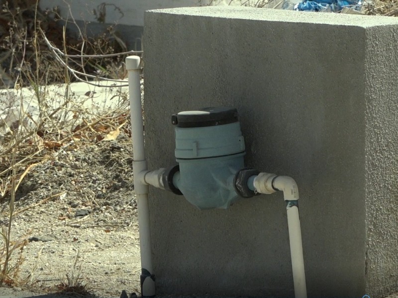 Suman 6 días sin agua habitantes de Col. Vista Real