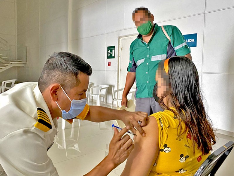 Suman más de 4,000 menores de edad vacunados contra Covid-19