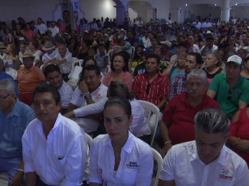 Suman PRI en Zihuatanejo 5 mil adhesiones