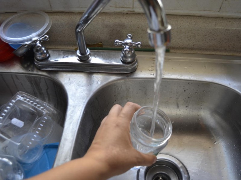 Suministran servicio de agua al “Sector Centro” en Tuxpan