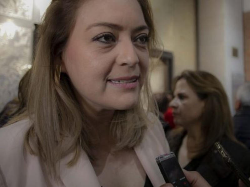 Superdelegada gana más que el gobernador en Zacatecas