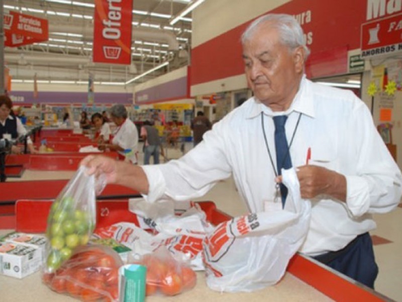 Supermercados cancelan convenios con Inapam, causa impacto a paqueteros
