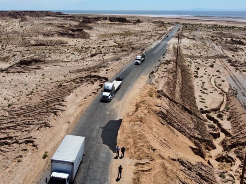 Supervisa Alcalde reparaciones en carretera al Golfo