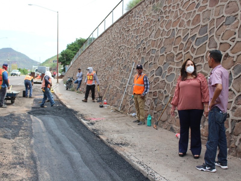 Supervisa alcaldesa avances en bacheo