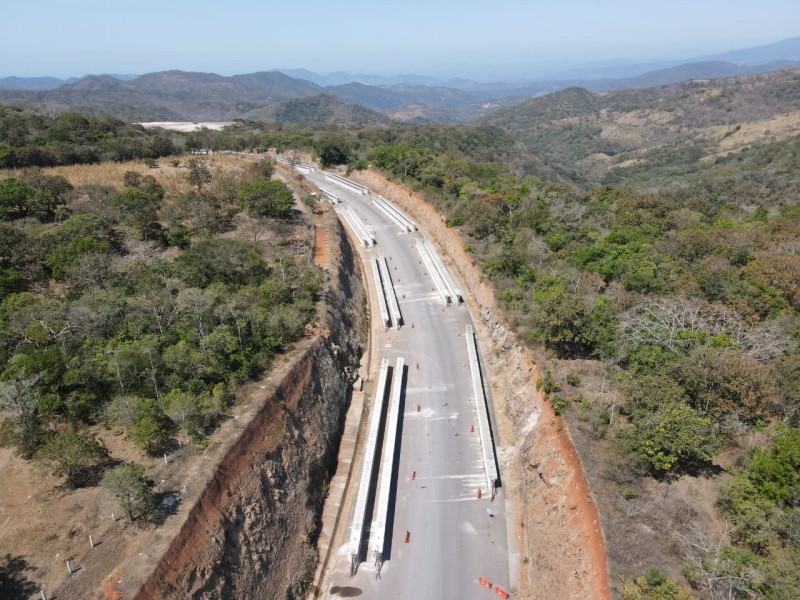 Supervisa AMLO avances de obras en Nayarit.