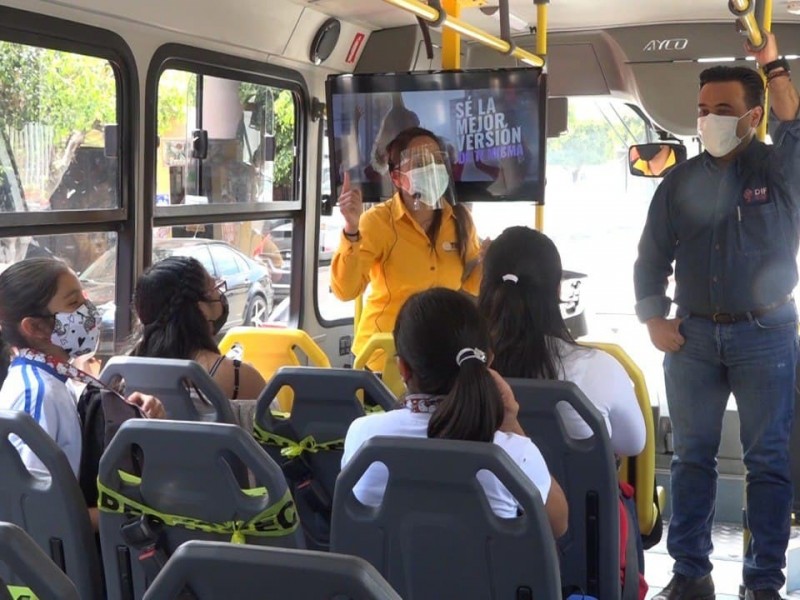 Supervisa Luis Nava el servicio de Transporte Escolar Gratuito