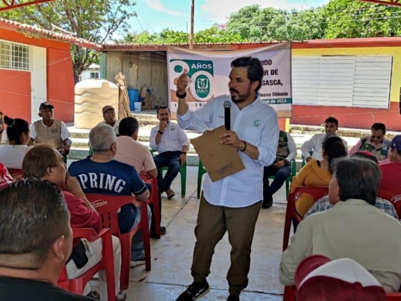 Supervisa Zoé Robledo remodelación de Unidad Médica Rural