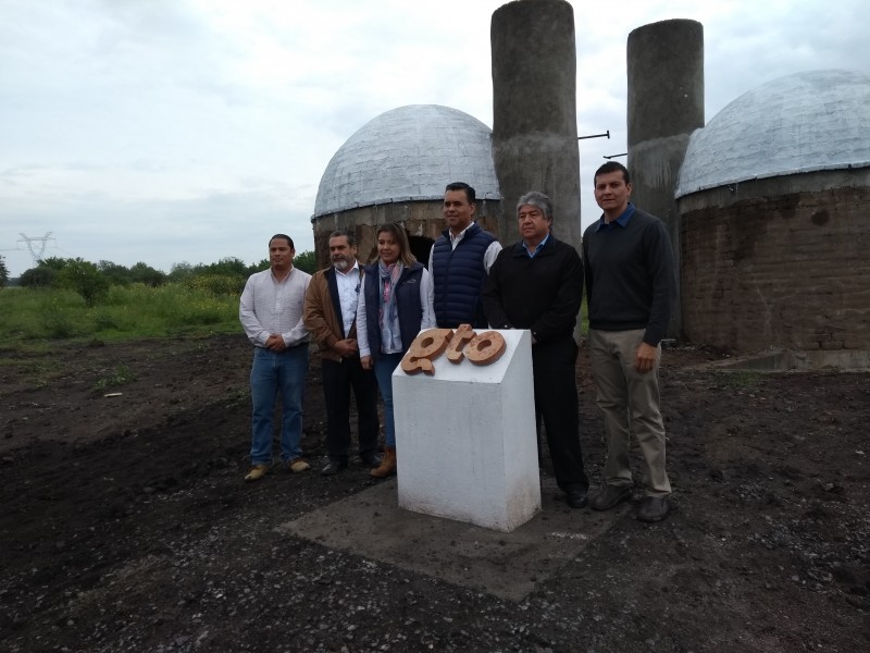 Supervisan autoridades proyecto ladrillero