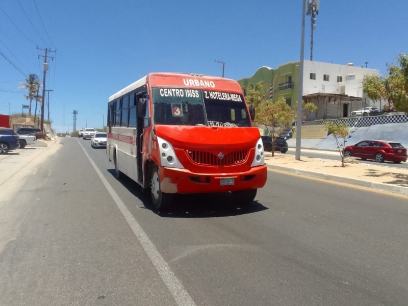 Supervisan autoridades que colectivos cumplan con instalación de aires acondicionados