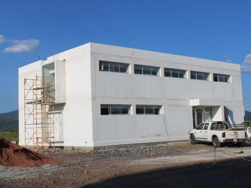 Supervisan avance de obra del Campus de la UMSNH