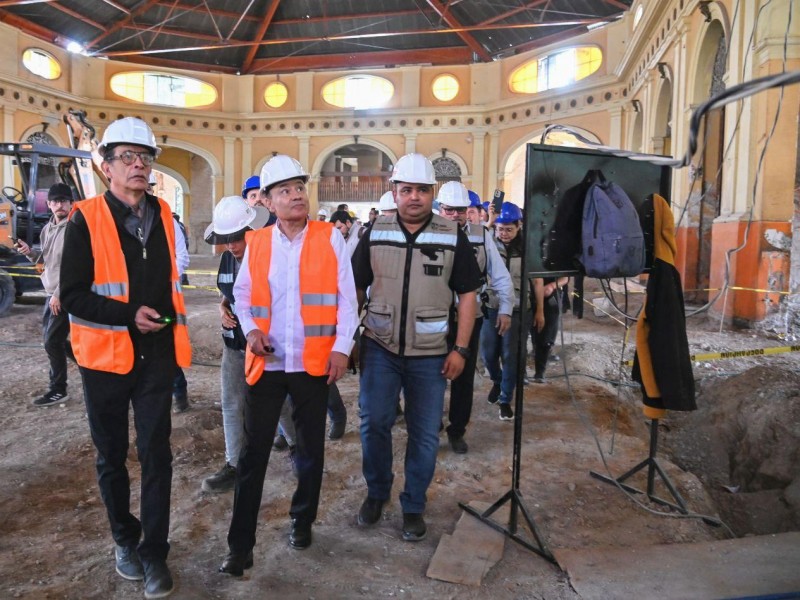 Supervisan avances de obra en Mercado Municipal