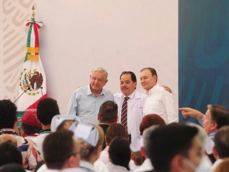 Supervisan Gobernador y Presidente sistema de salud en Sonora