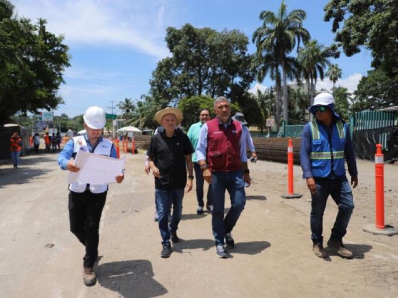 Supervisan obra de paso a desnivel en Tapachula