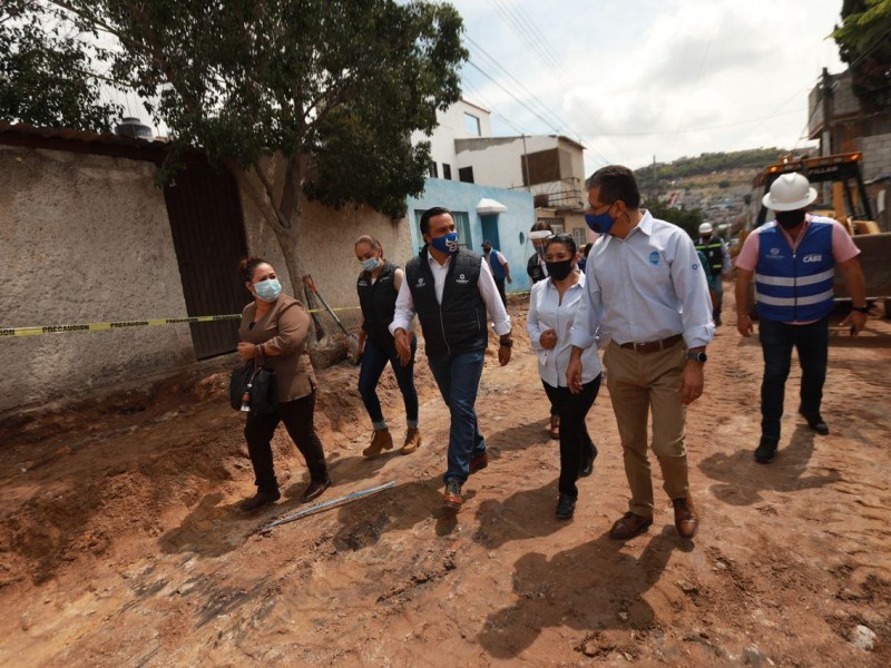 Supervisan obras en la calle Granate,San Pedrito Peñuelas