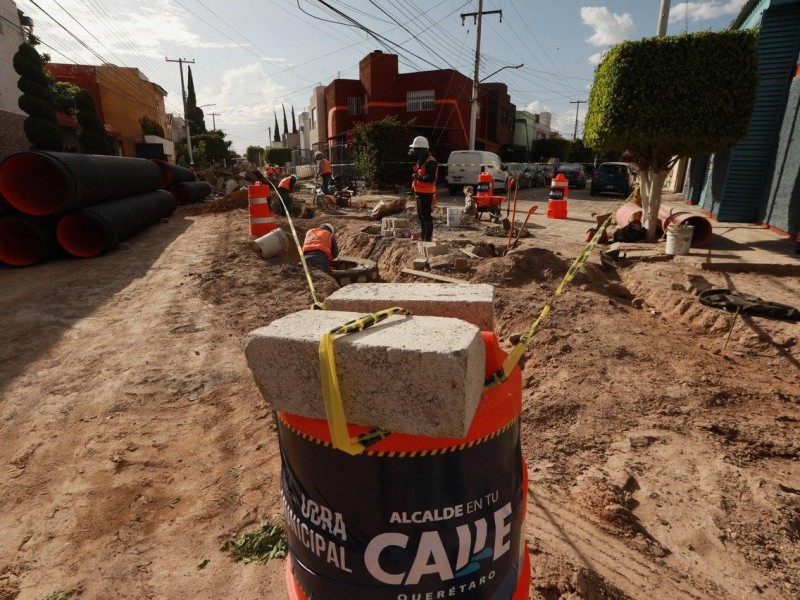 Supervisan obras pluviales, hidráulicas y de mejora de vialidades