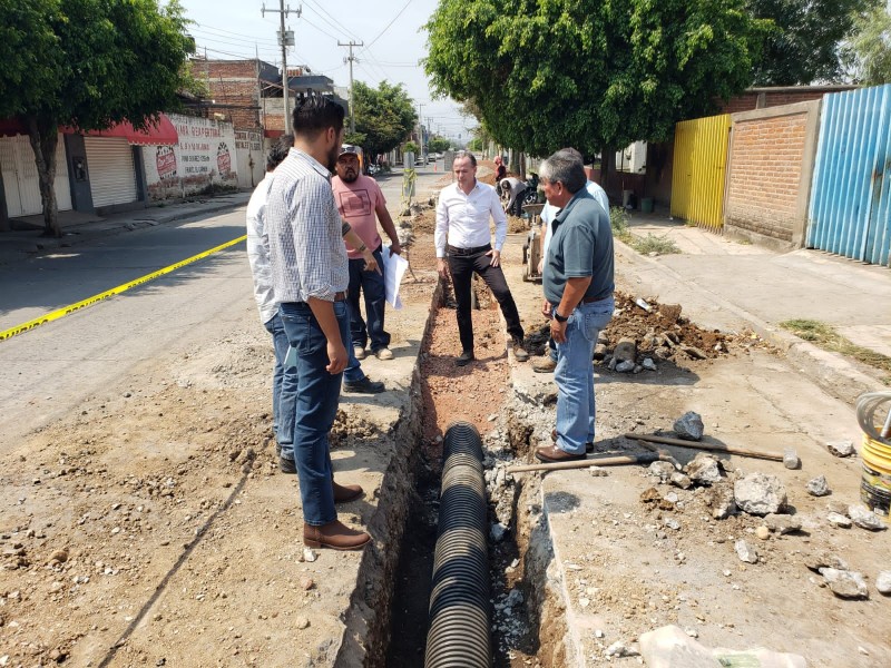 Supervisan rehabilitación de drenaje en calle Palmas de Valencia