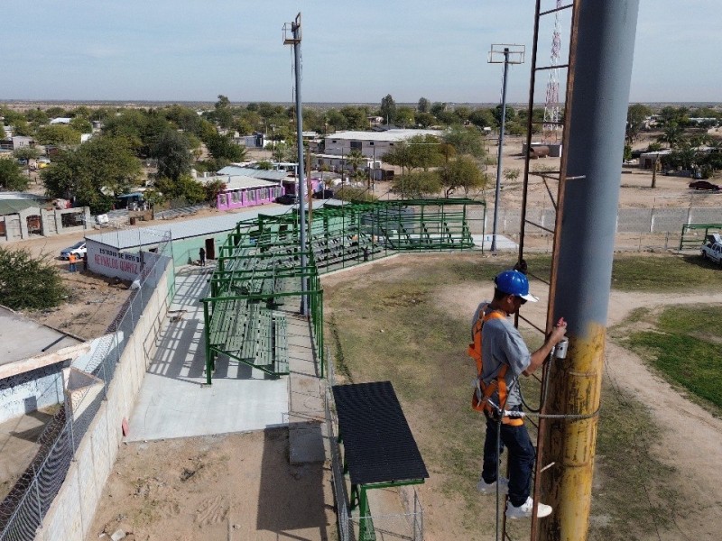 Supervisan rehabilitación de estadio Reynaldo Quiroz