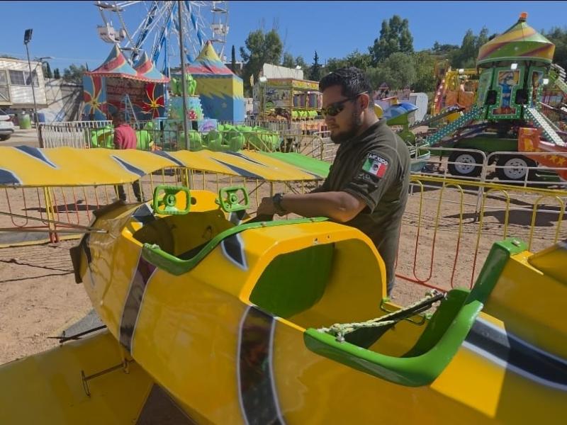 Supervisan seguridad de juegos mecánicos para Feria del Día de  Muertos