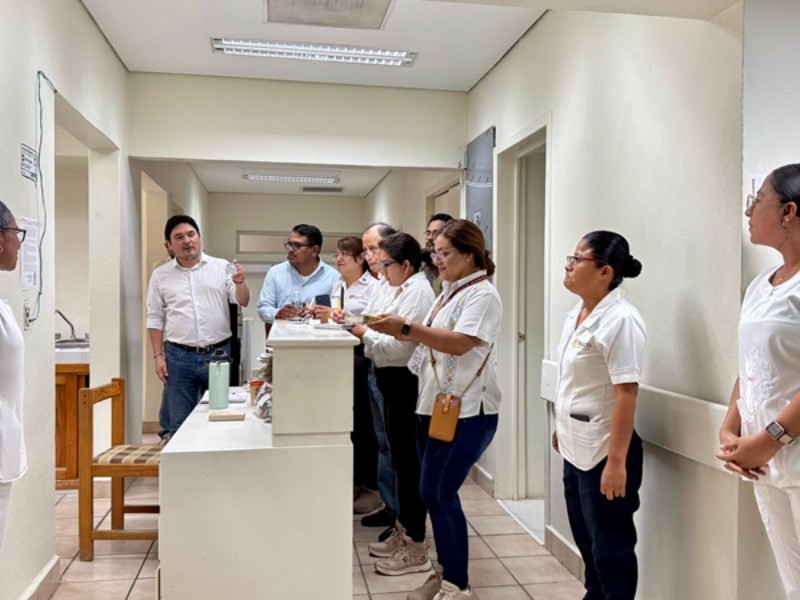Supervisan unidades médicas tras paso del huracán “Erick” en Oaxaca