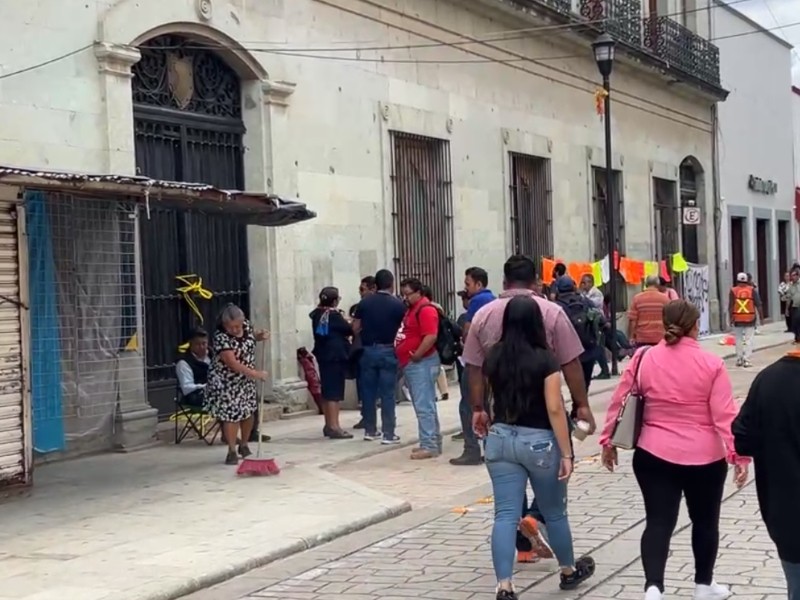 Supervisores de la Sección 22 toman Palacio de Gobierno de Oaxaca
