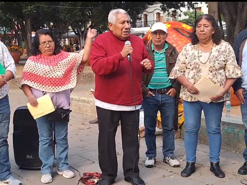 Supervisores y jefes de sector anuncian fin del plantón tras acuerdos logrados Supervisores y jefes de sector anuncian fin del plantón tras acuerdos logrados