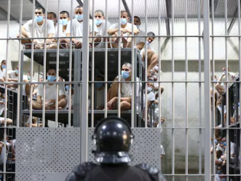 Suprema Corte avala deportaciones a países como El Salvador y Sudán