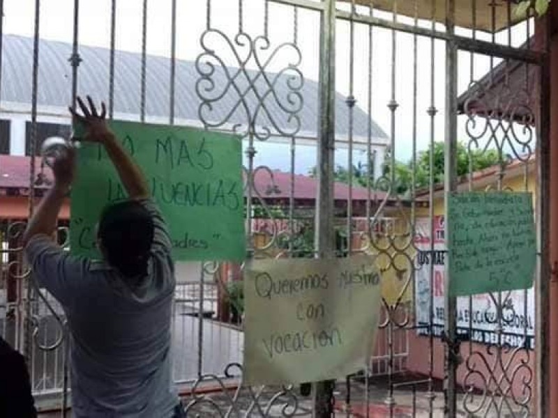 Suspenden clases en primaria de Pichucalco